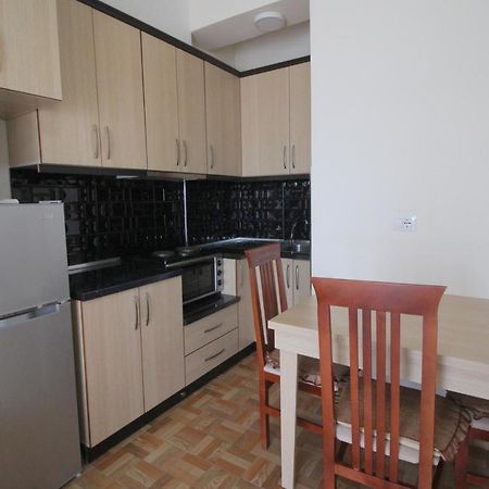 Doka Center Apartments Sarande Bagian luar foto
