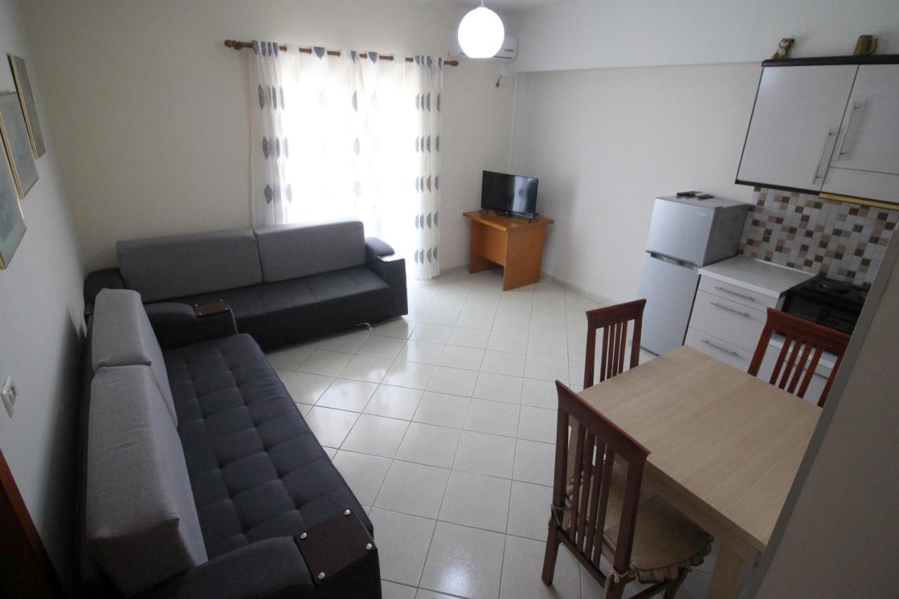 Doka Center Apartments Sarande Bagian luar foto