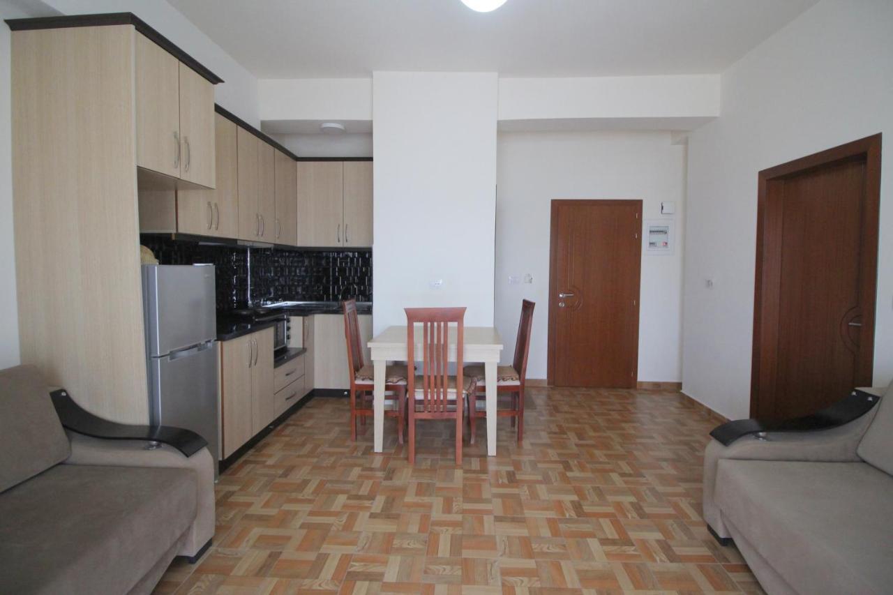 Doka Center Apartments Sarande Bagian luar foto