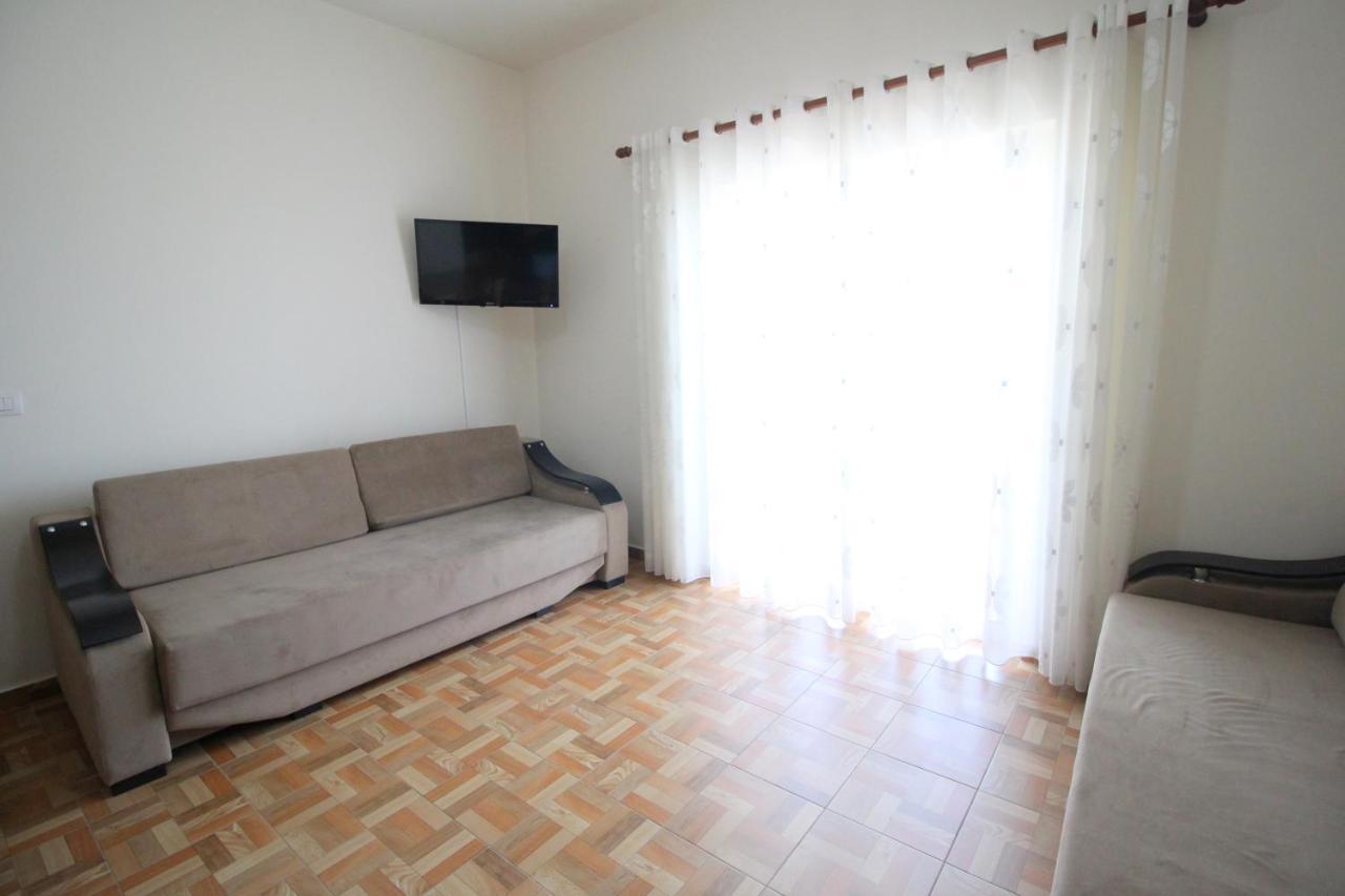 Doka Center Apartments Sarande Bagian luar foto