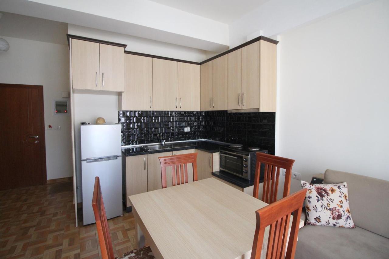 Doka Center Apartments Sarande Bagian luar foto