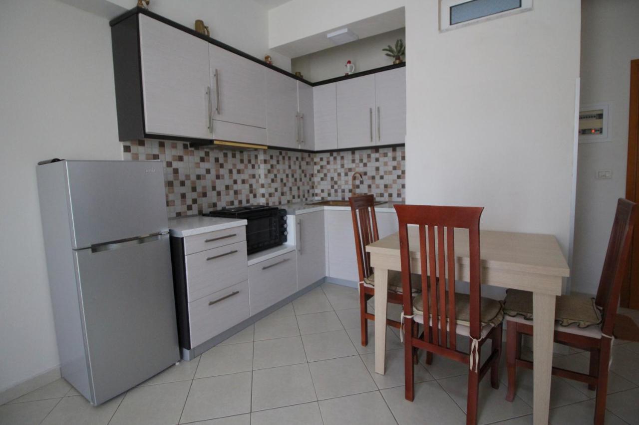 Doka Center Apartments Sarande Bagian luar foto
