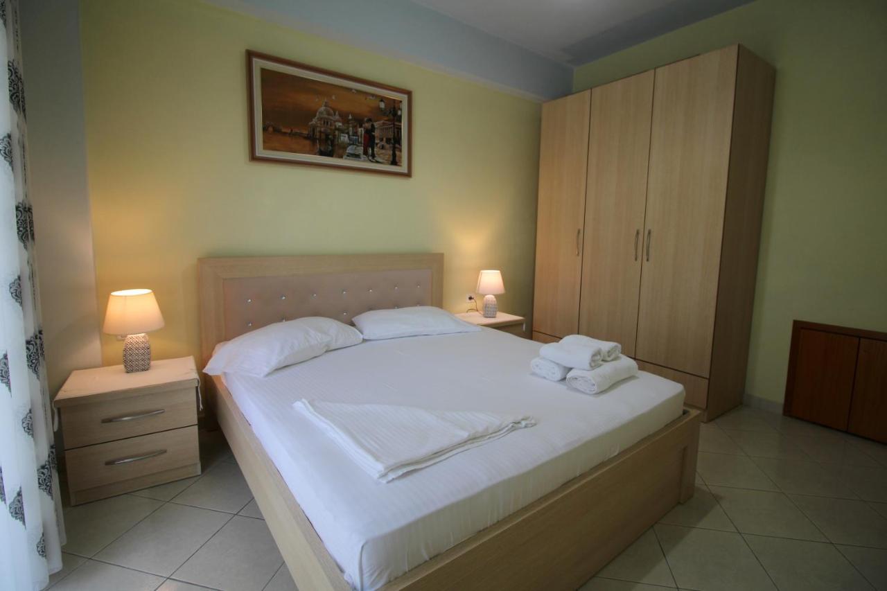 Doka Center Apartments Sarande Bagian luar foto