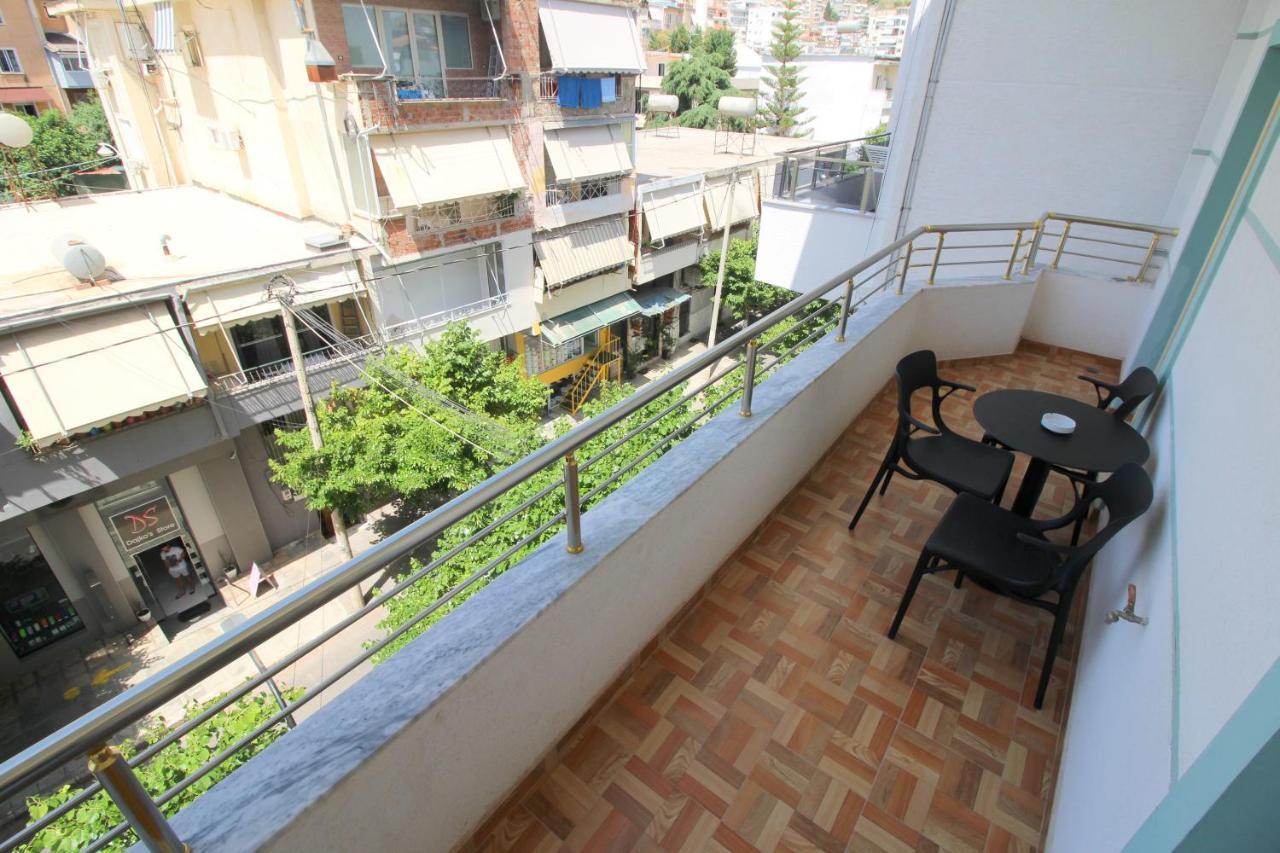 Doka Center Apartments Sarande Bagian luar foto