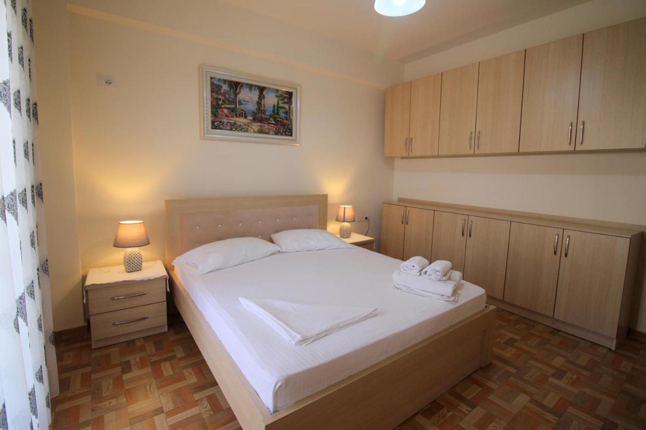 Doka Center Apartments Sarande Bagian luar foto