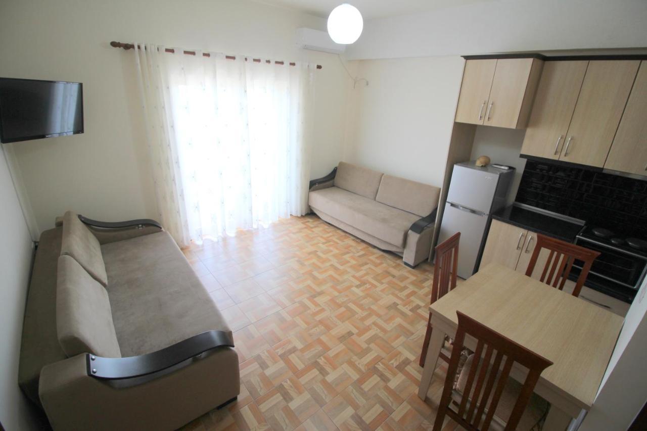 Doka Center Apartments Sarande Bagian luar foto