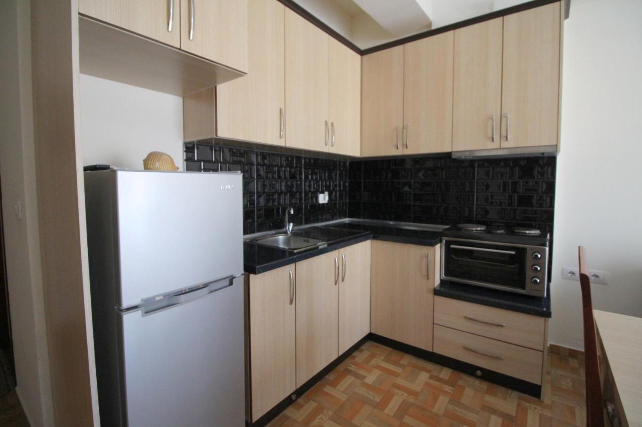 Doka Center Apartments Sarande Bagian luar foto