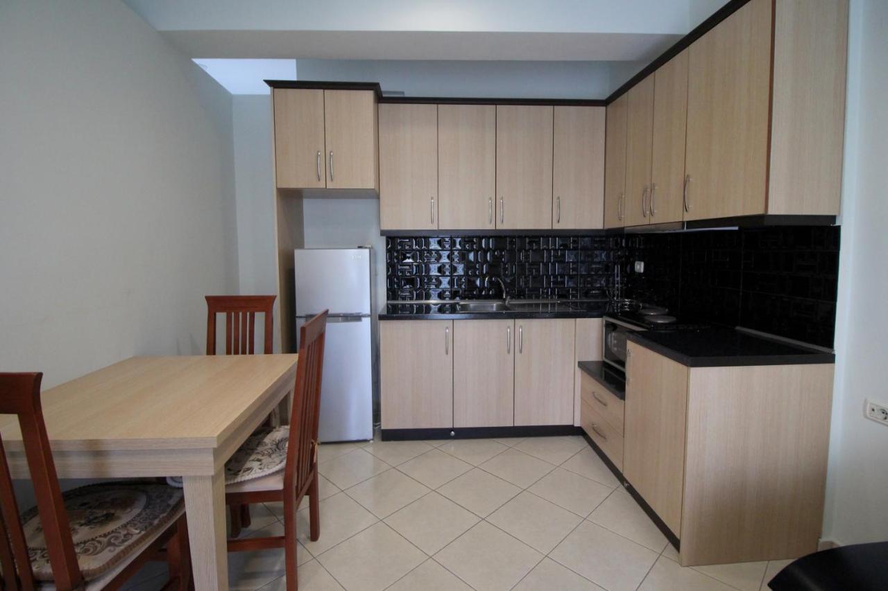 Doka Center Apartments Sarande Bagian luar foto