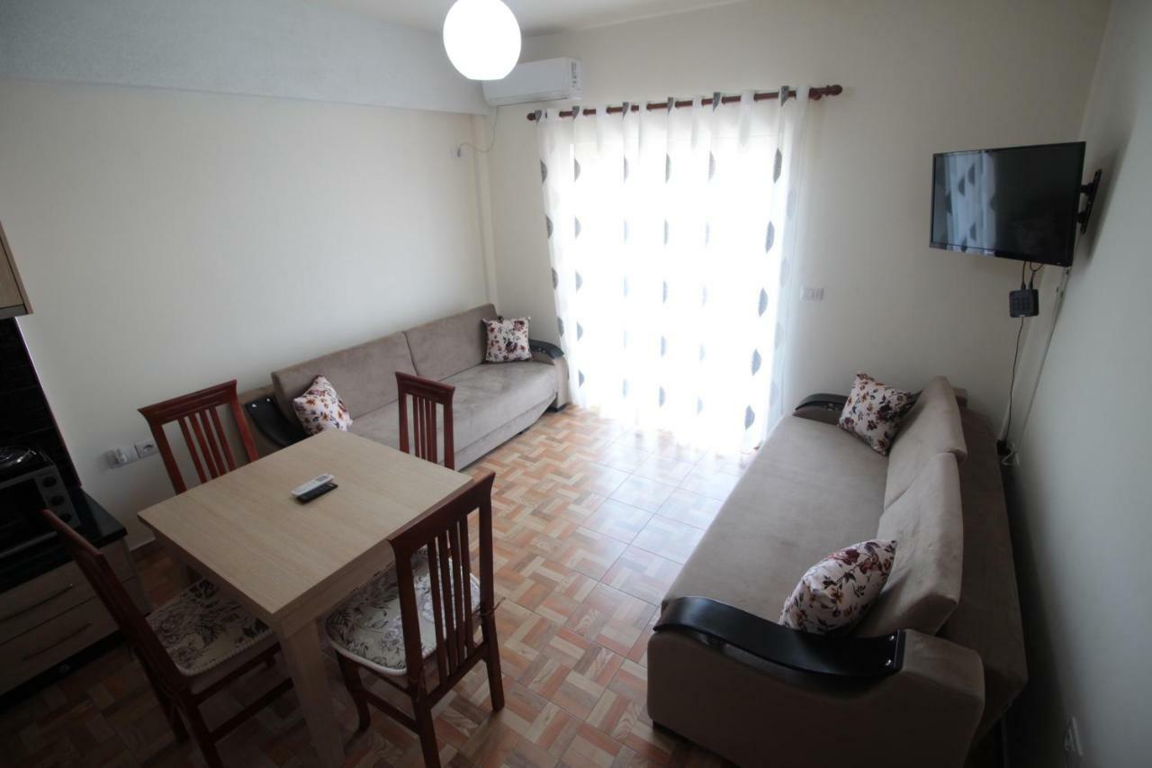 Doka Center Apartments Sarande Bagian luar foto