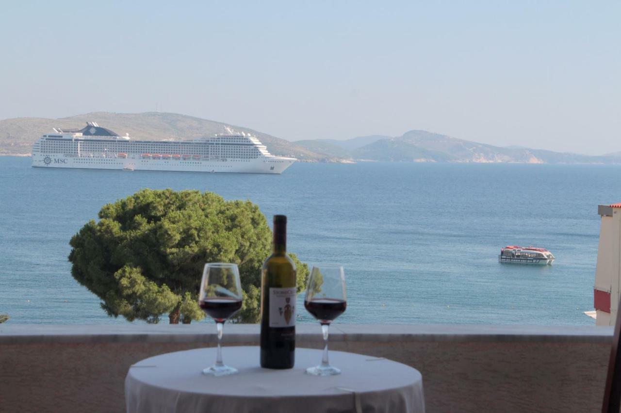 Doka Center Apartments Sarande Bagian luar foto
