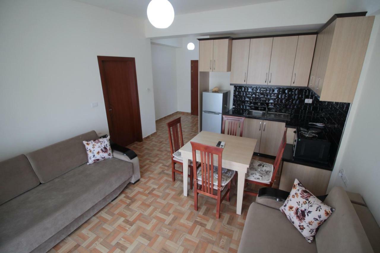 Doka Center Apartments Sarande Bagian luar foto